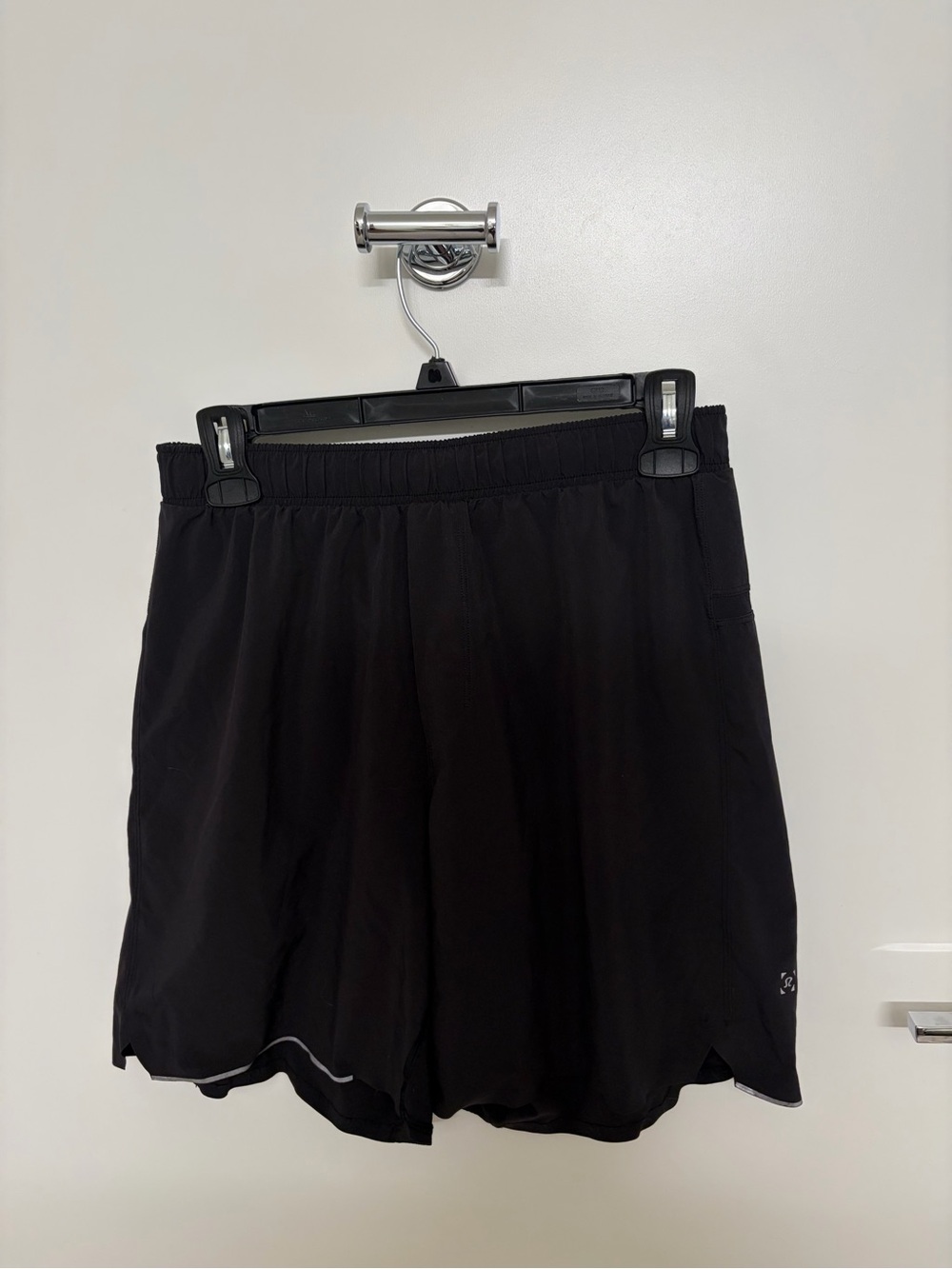 Lululemon athletica- Men’s black athletic shorts (7 inch inseam, linerless)